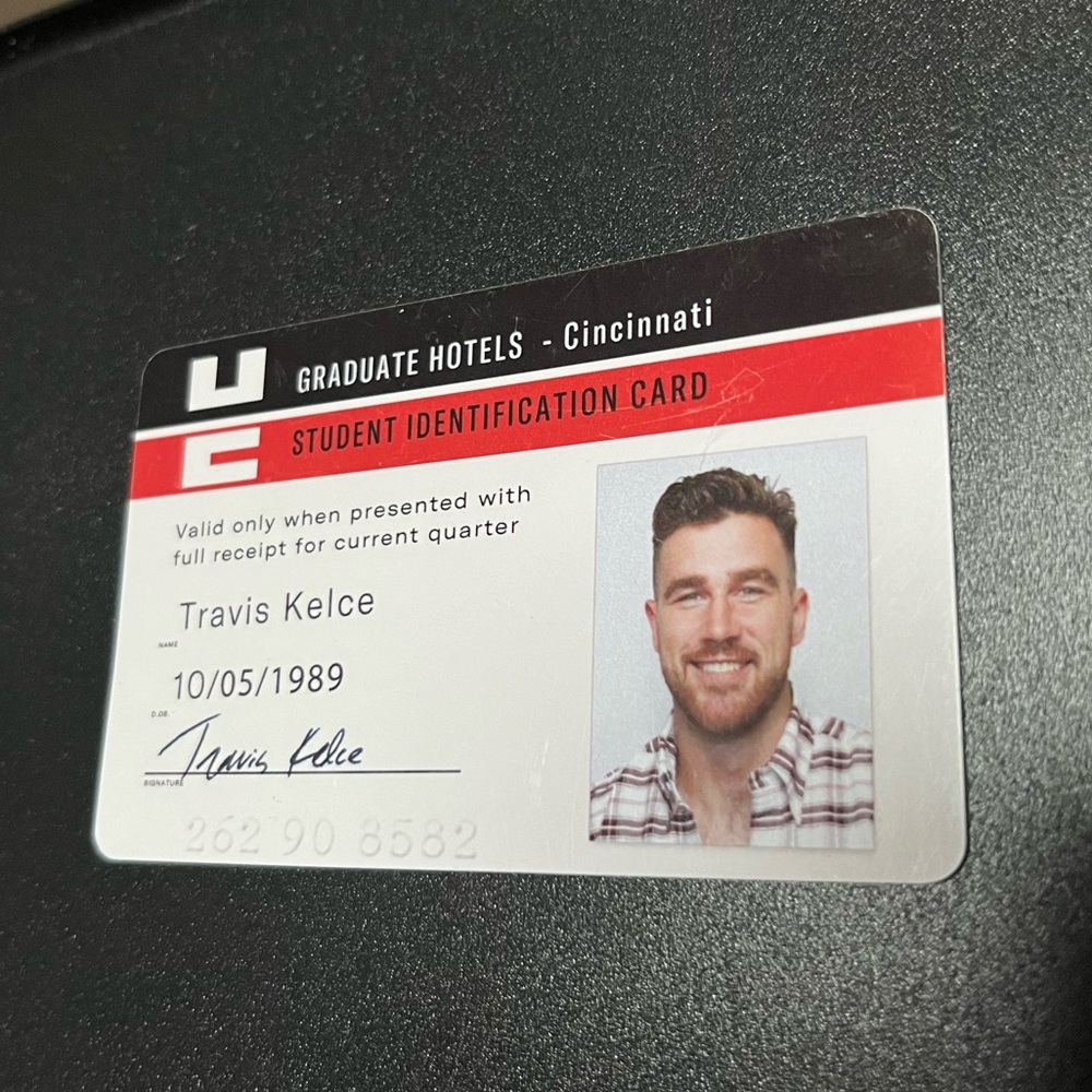 Travis Kelce graduate card